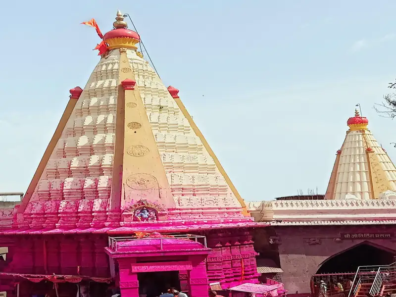 Navi Mumbai to Shree Jyotiba Devasthan Kolhapur Cab